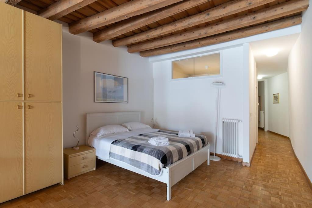 Enjoy Home - Appartamento Orologio, Piazza Dei Signori بادوفا المظهر الخارجي الصورة